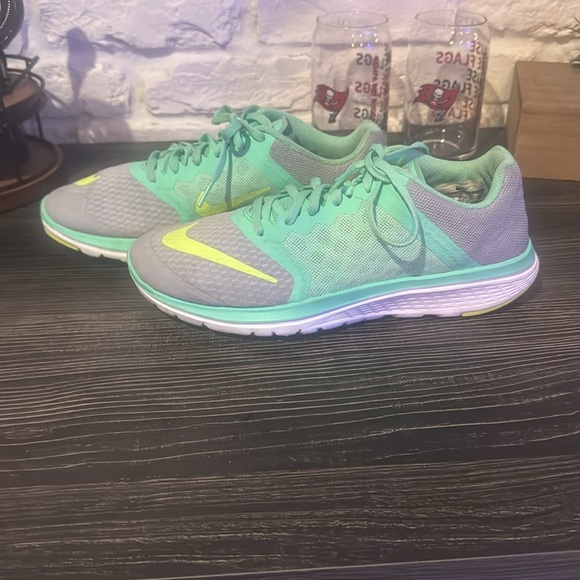 Women’s Nike FS Lite Run 3 - Mint & Grey - Picture 1 of 7